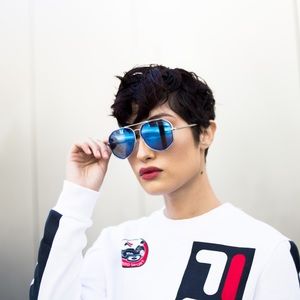 Blue Mirrored Cut-Out Frame Aviator Sunglasses